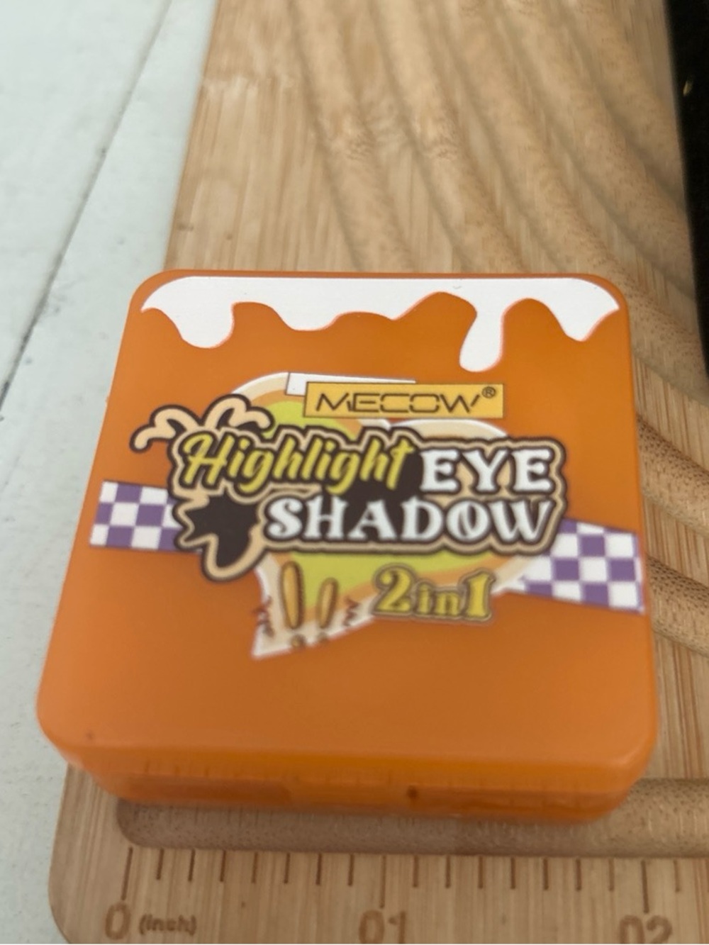 Highlight and eyeshadow